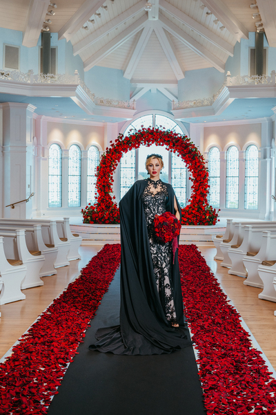 Vestido de noiva  preto inspirado na Rainha Má (Foto: Divulgação/Disney)