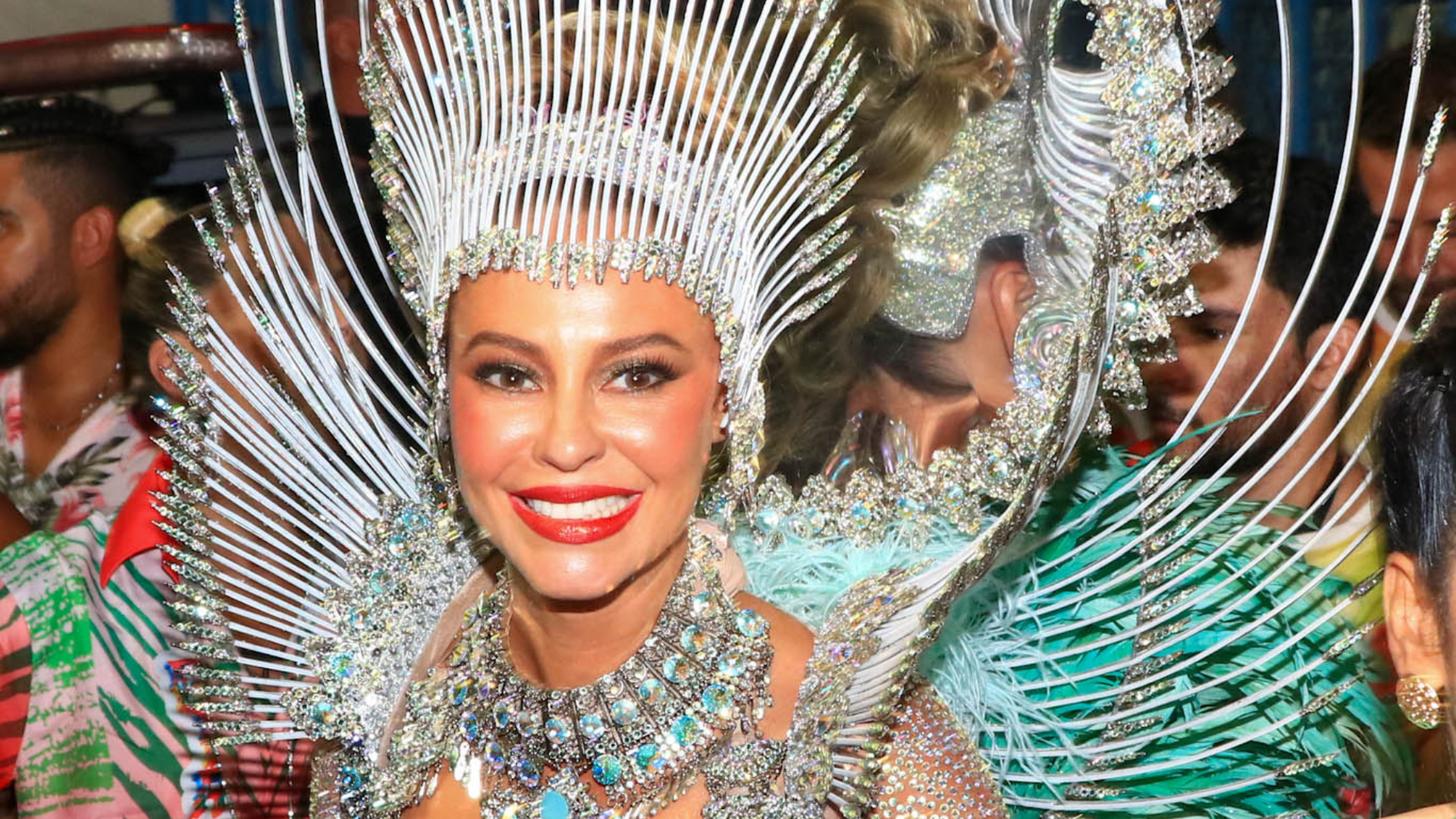 Paolla Oliveira com maquiagem de Carnaval (Foto: Brazil News)