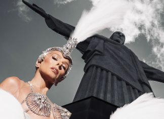 Galisteu homenageia Rio em fotos com a fantasia da avenida Adriane Galisteu (Foto: Reprodução/Instagram)