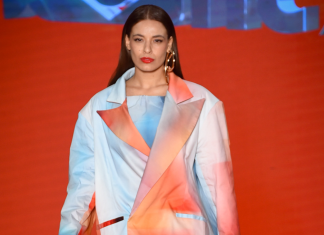 SPFW: LED faz ode à TV com estreia de Bia do Brás na passarela Beatriz Reis, a Bia do Brás, no SPFW (Foto: Andy Santana/Brazil News)