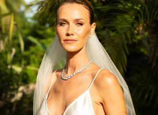 Descalça, Renata Kuerten se casa com vestido de noiva slip dress Renata Kuerten ( Foto: Rodolfo Santos/Reprodução/Instagram)