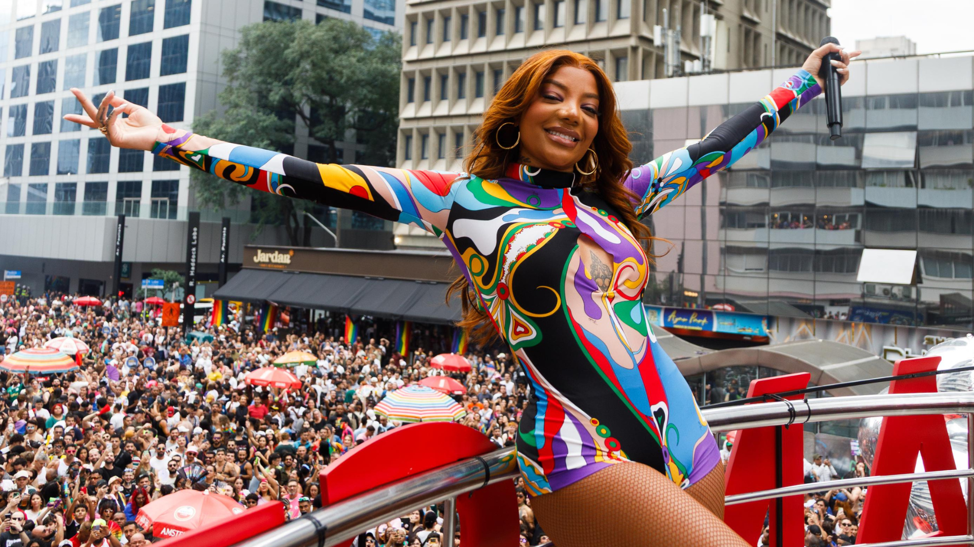 Ludmilla na Parada LGBTQIA+ (Foto: Brazil News)