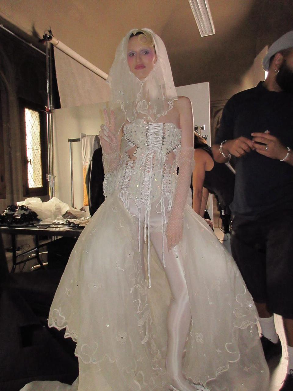 Lana Santucci no desfile da marca Maldito, em Paris (Foto: JOY Management/Divulgação)