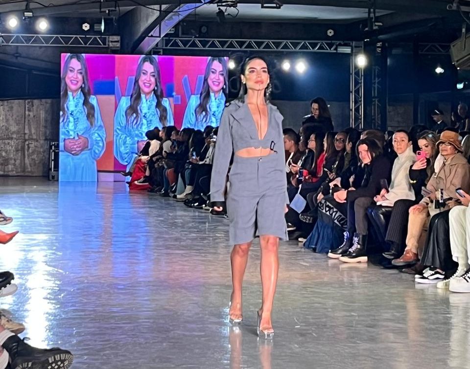Desfile da Yebo homenageia Preta Gil (Foto: Rosângela Espinossi)