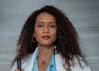 Nova fase de Raquel tem brinco de R$ 59 e bolsa de R$ 12,6 mil Taís Araújo como Raquel (Foto: Fábio Rocha/Divulgação/TV Globo)