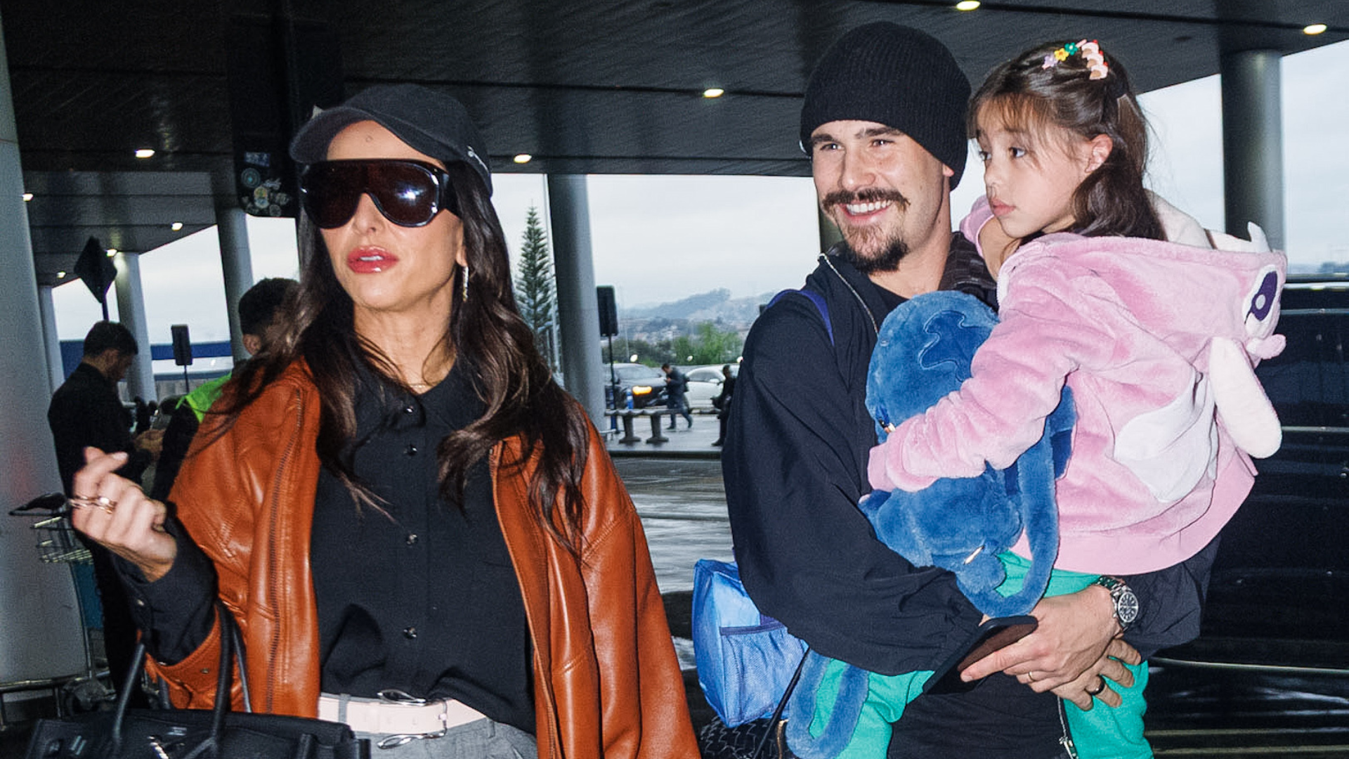 Sabrina Sato, Nicolas Prattes e Zoe (Foto: Clayton Felizardo/Brazil News)