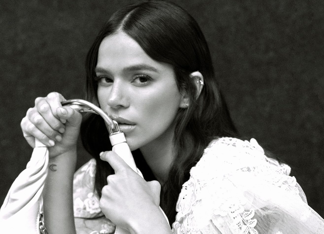 Bruna Marquezine para a Schultz (Foto: @lufreee/Reprodução/Instagram)