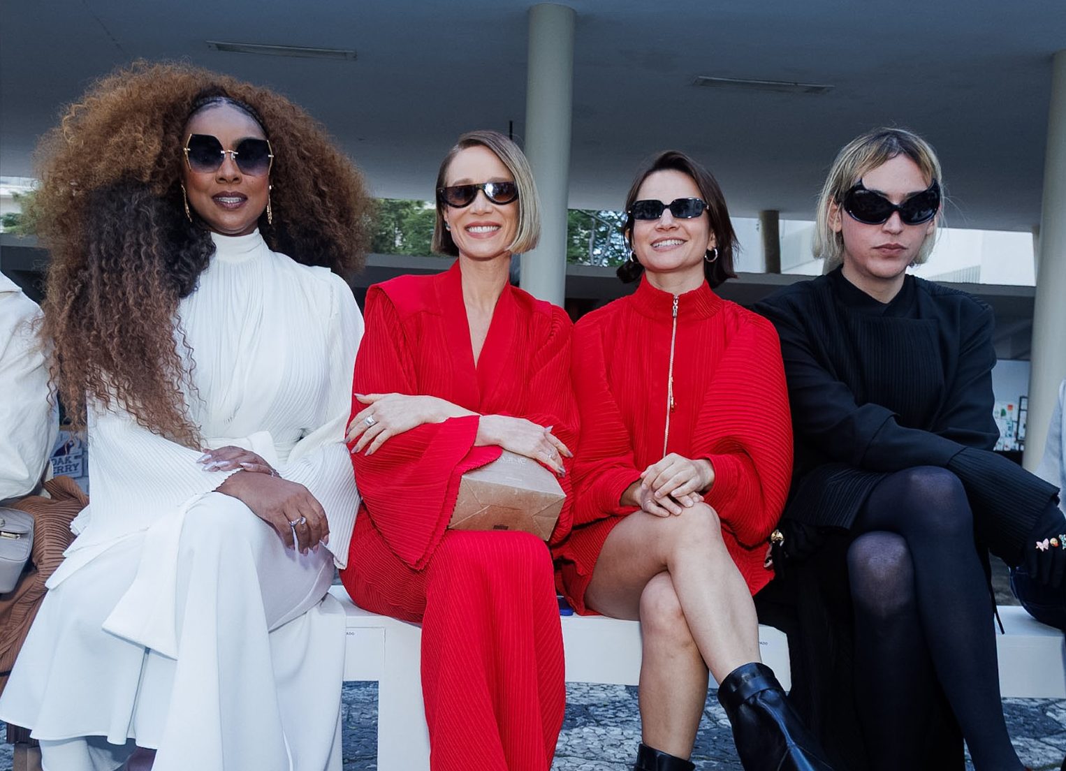 Cris Vianna, Mariana Ximenes, Bianca Comparato e Gabb no desfile Neriage (Foto: Clayton Felizardo/Brazil News)