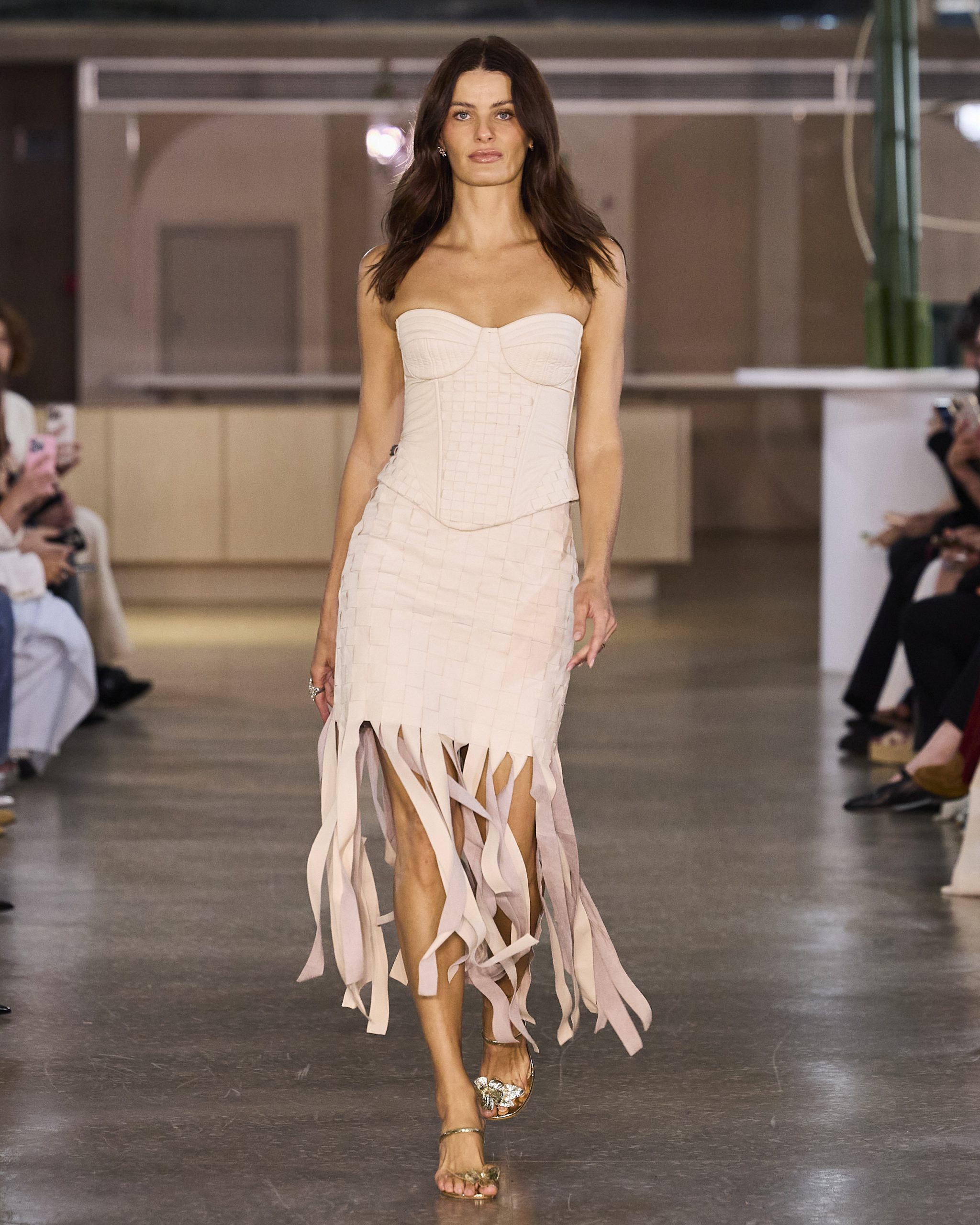 Isabeli Fontana no desfile Fabiana Milazzo (Foto: Zé Takahashi/Divulgação)