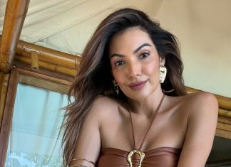 Trend total: marrom também invade a moda praia das famosas Patrícia Poeta (Foto: Reprodução/Instagram)