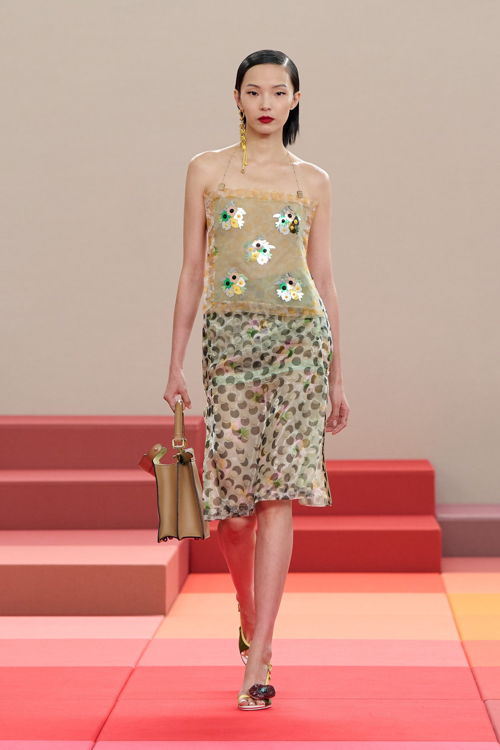 Desfile Fendi verão 2026 (Foto: Divulgação)