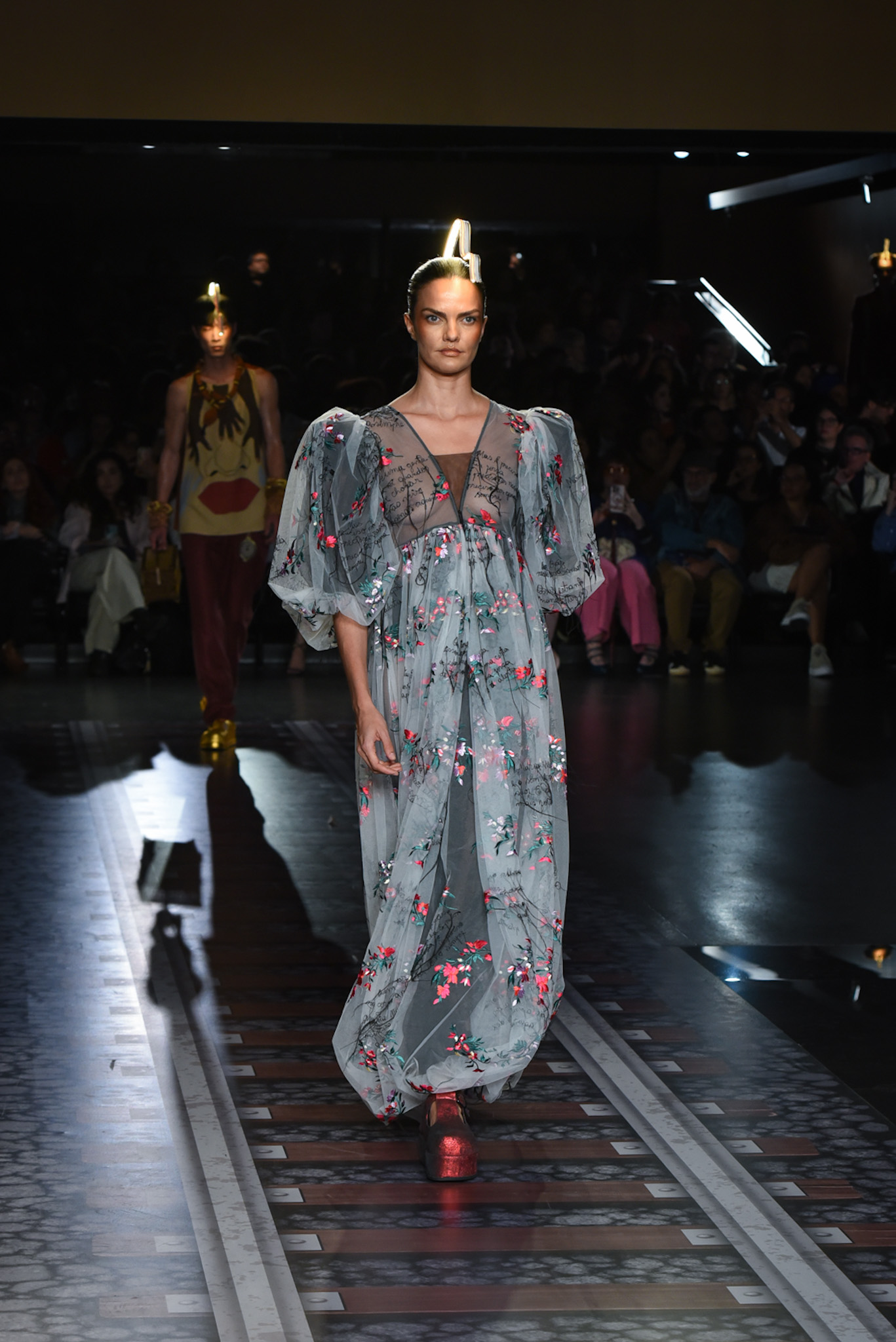 Bárbara Fialho no desfile de Ronaldo Fraga para SPFW (Foto: Andy Santana/Brazil News)