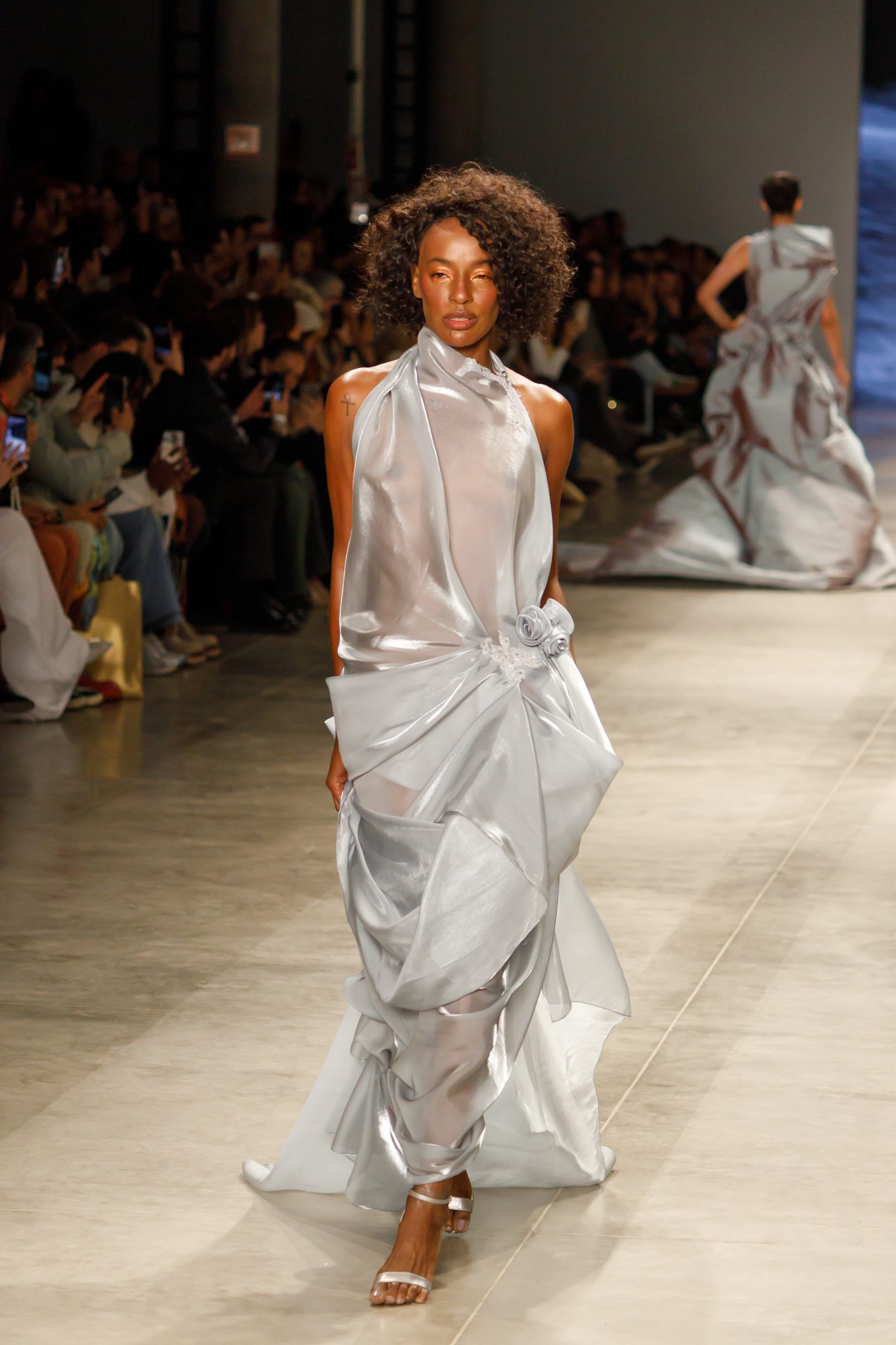 Pathy Dejesus desfila para Lino Villaventura no SPFW (Foto: Patrícia Devoraes/Brazil News)
