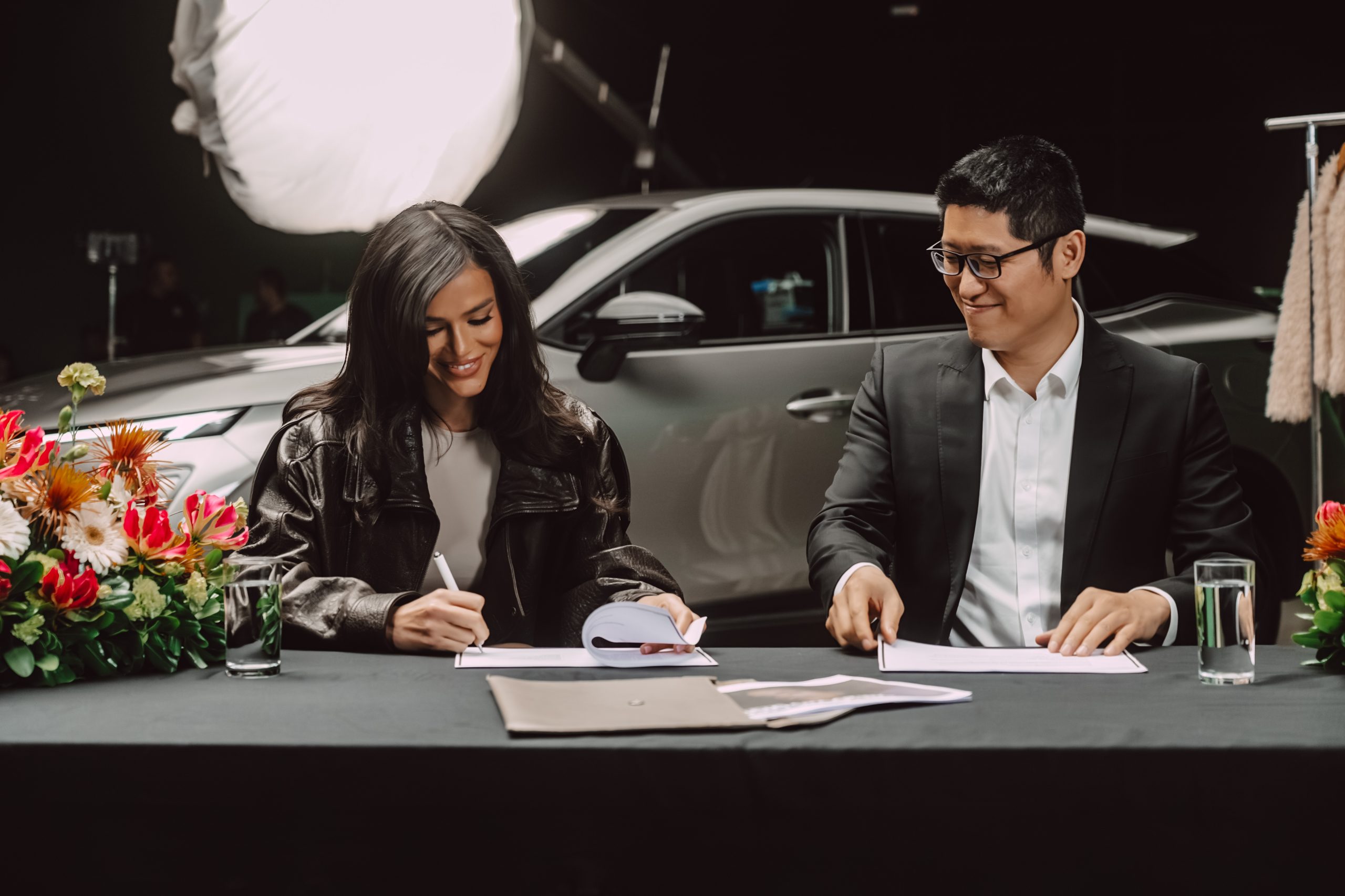 Bruna Marquezine e Peng Hu (Foto: O&J/Divulgação) 