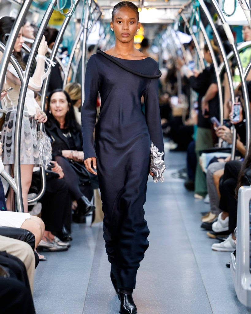 Sara Felipe no desfile de Gloria Coelho (Foto: Divulgação/Mix Model)