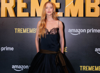 Marina Ruy Barbosa usa look tipo camisola e laço para ‘Tremembé’ Marina Ruy Barbosa (Foto: Manuela Scarpa/Brazil News)