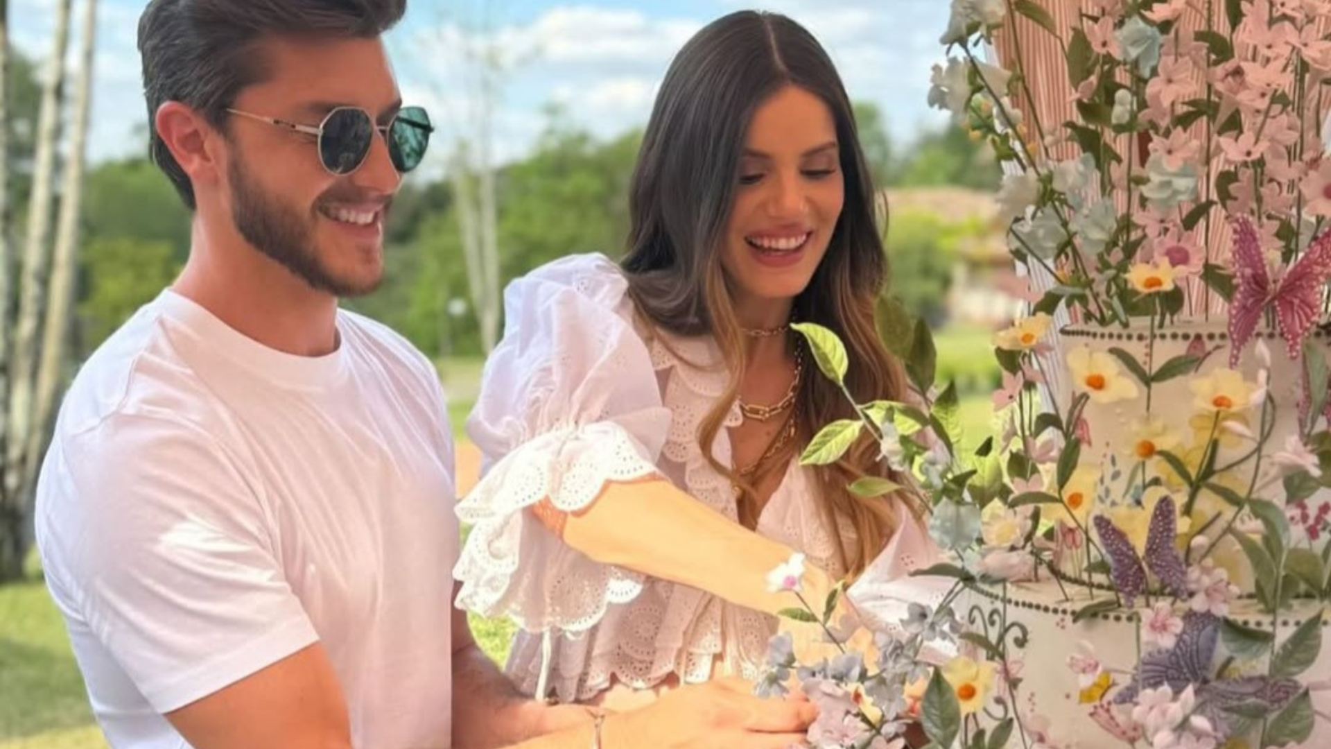 Klebber Toledo e Camila Queiroz (Foto: @camilaqueiroz/Instagram/Reprodução)