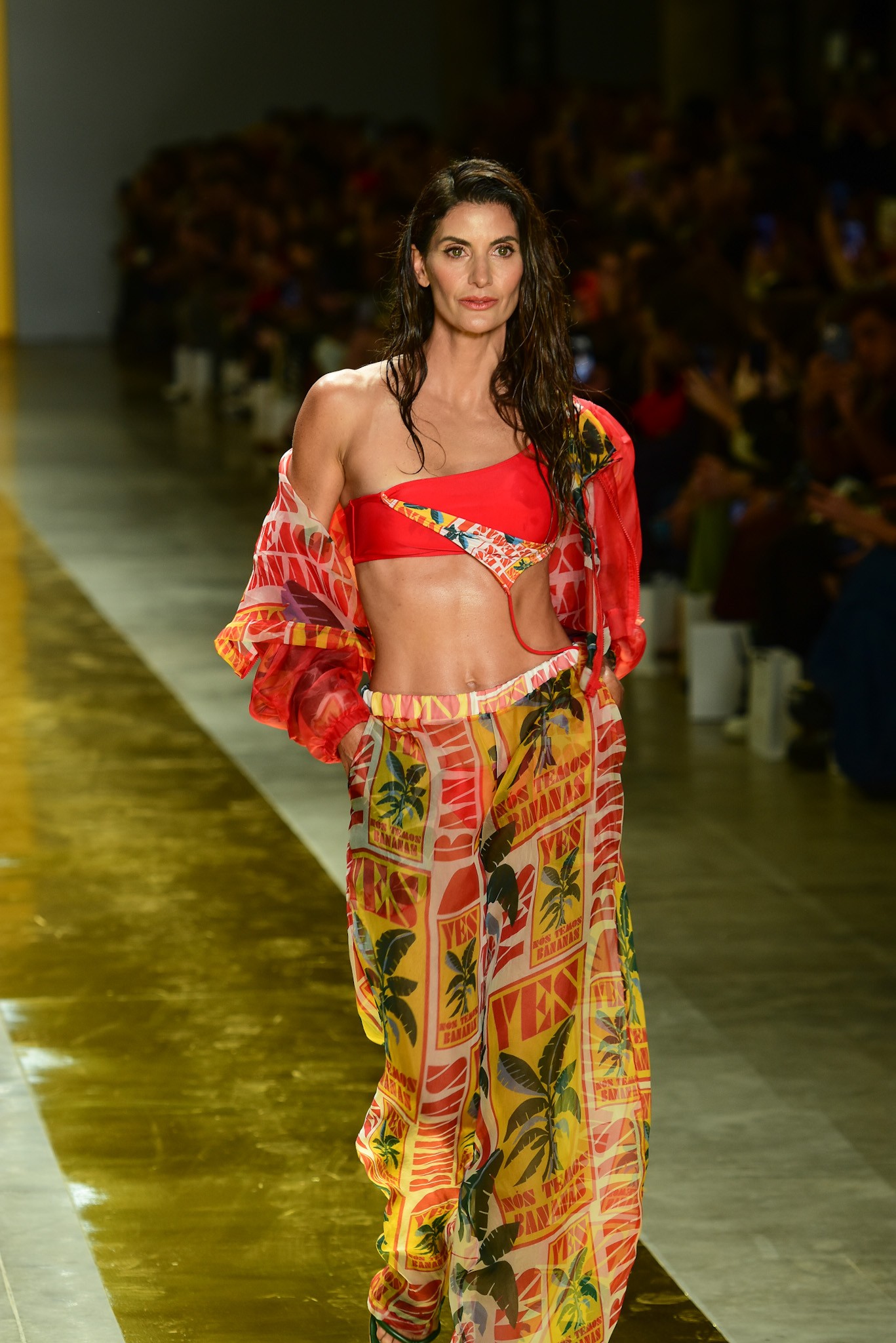 Isabella Fiorentino desfila para Amir Slama no SPFW (Foto: Will Dias/Brazil News)