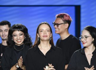 Met Gala seleciona look de Renata Buzzo para exposição de 2026 Renata Buzzo no fim do desfile do SPFW N58 (Foto: Marcelo Soubhia/@agfotosite/Divulgação)