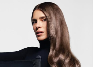 Carolina Dieckmmann muda visual e é barrada por reconhecimento facial Carolina Dieckmmann (Foto: @loracarola/Instagram/Reprodução)