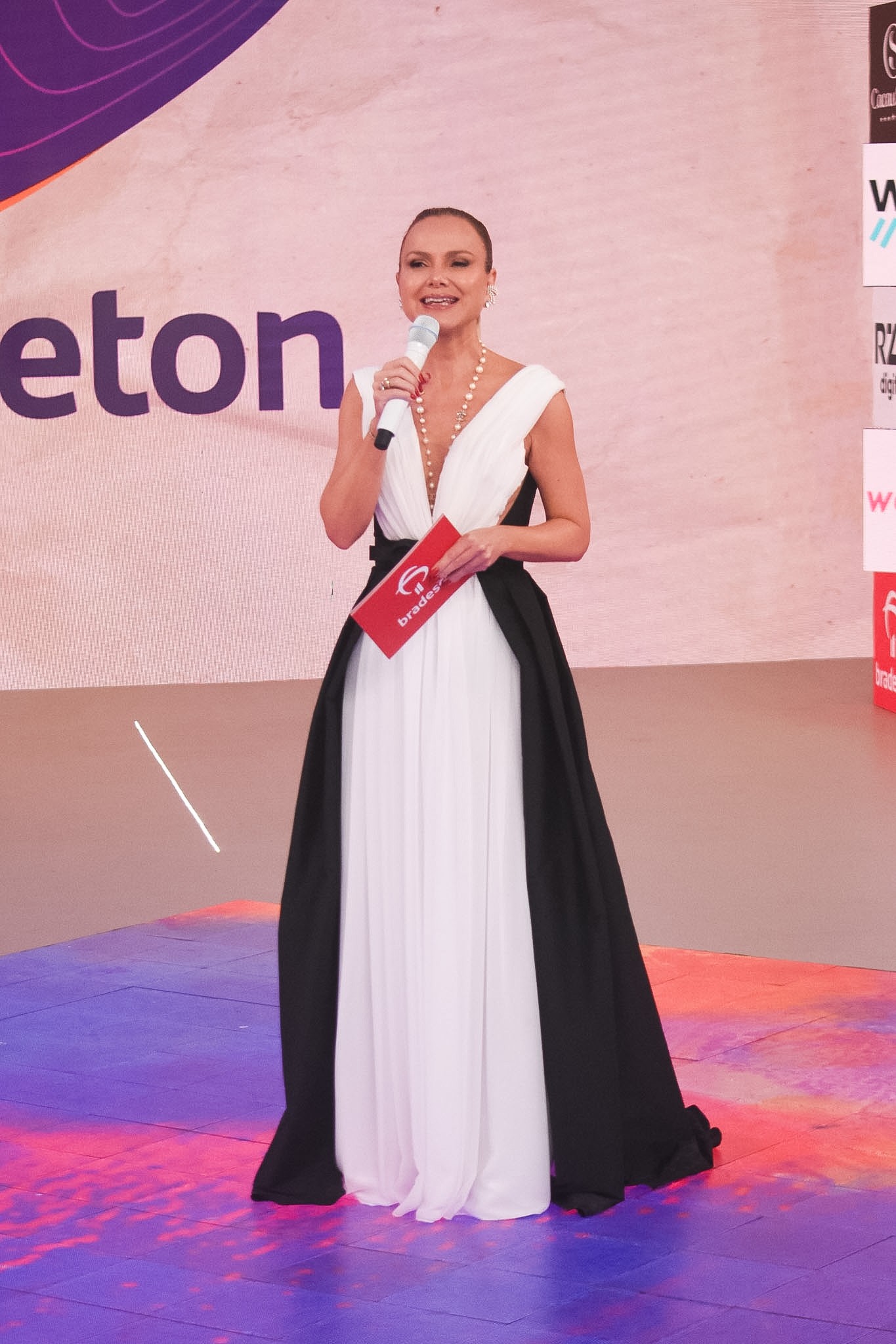 Eliana (Foto: Brazil News)