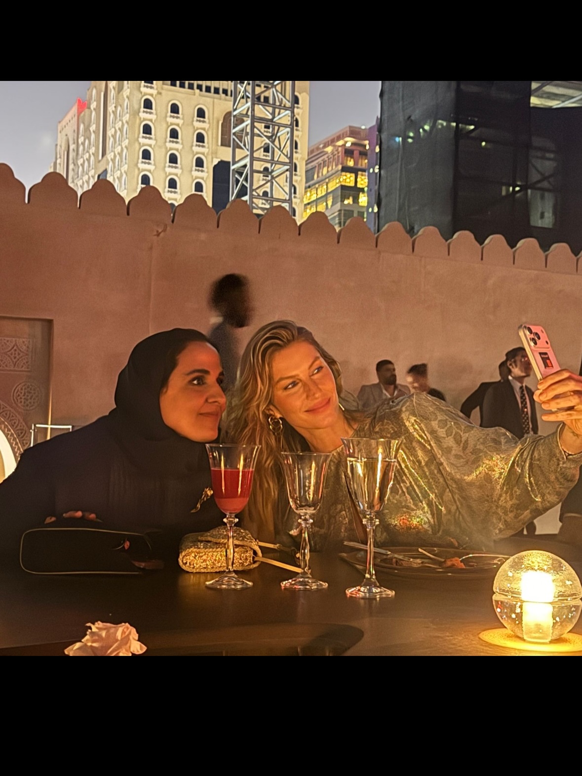 Gisele e Al Mayassa bint Hamad Al-Thani (Foto: Reprodução/Instagram/@gisele)
