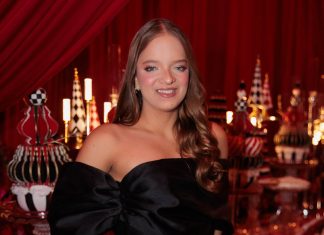 Natal all black reúne Rafa Justus, Bia do Brás, ex-Tiazinha e mais Rafaella Justus (Foto: Brazil News)