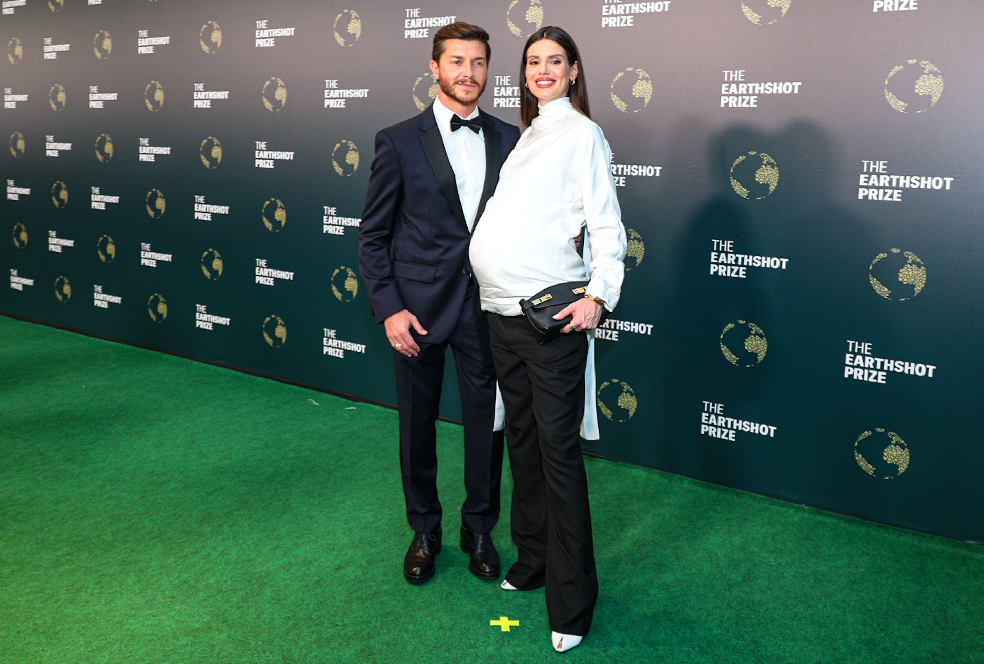 Klebber Toledo e Camila Queiroz (Foto: Victor Chapetta/Brazil News)