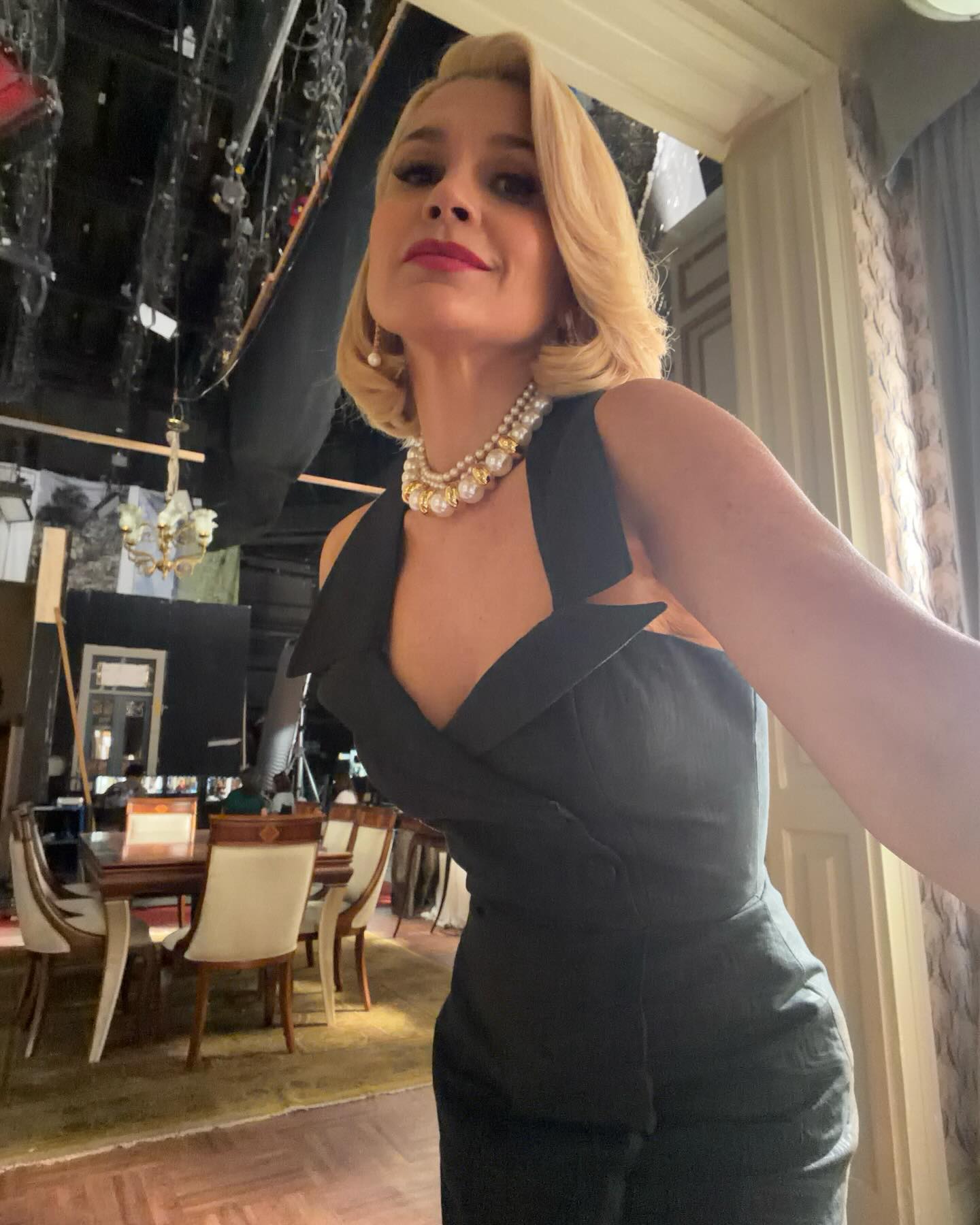 Flávia Alessandra nos bastidores de "Êta Mundo Melhor" (Foto: Reprodução/Instagram)