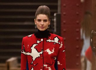 Com Wagner Moura, metrô de NY é cenário de desfile da Chanel Desfile Chanel em NY (Foto: Reprodução/Instagram/@chanelofficial)