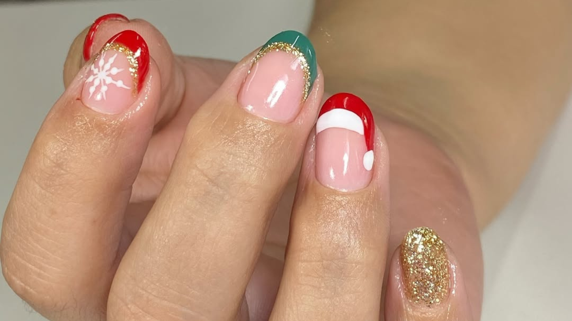 Unhas de Natal (Foto: @frayfalcao.nails/Instagram/Reprodução)