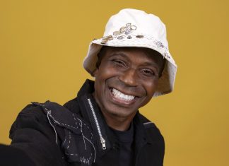 BBB 26: perfume de Edilson Capetinha pode custar até mais de R$ 16 mil O jogador Edilson Capetinha (Foto: Manoella Mello/ TV Globo/Divulgação)