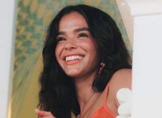 Em Salvador, Bruna Marquezine usa vestido de R$ 1,6 mil na Timbalada Bruna Marquezine no ensaio da Timbalada (Foto: Reprodução/Instagram/@timbaladaoficial)