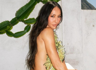 Minha Mãe com seu Pai: Sabrina Sato usa crochê e sandália tipo chinelo Sabrina Sato (Foto: @sabrinasato/Instagram/Reprodução)