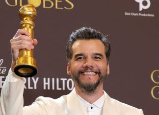 Tabi, sapato pata de vaca de Wagner Moura, custa até R$ 17 mil Wagner Moura (Foto: Reprodução/Instagram/@wagnermoura._brasil)