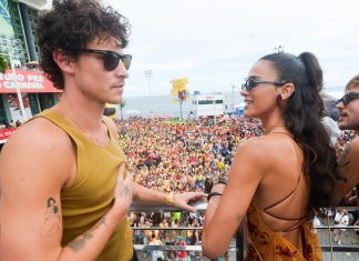 Com Shawn Mendes, Marquezine usa look de R$ 13 mil no trio da Ivete Shawn Mendes e Bruns Marquezine (Foto: Brazil News)