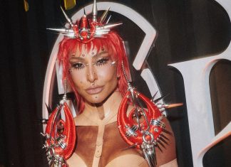 Carnaval: nudez fake, looks fashion e até lingerie nos camarotes Sabrina Sato (Foto: Diviulgação)