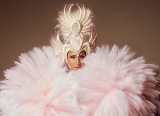 Carnaval: Camila Pitanga usa look “alta-costura” no Baile do Copa Camila Pitanga (Foto: Reprodução/Instagram)