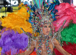 De elfa a aquarela: Sabrina Sato exibe 8 looks no Carnaval Sabrina Sato (Foto: Brazil News)