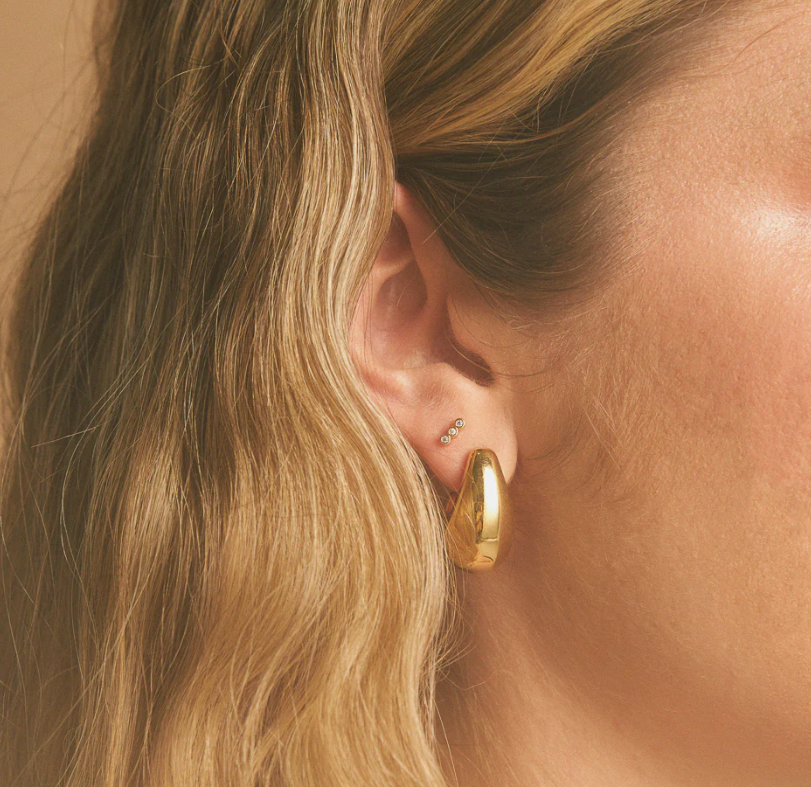 Brinco de argola (Foto: CUFF Jewelry/Divulgação)