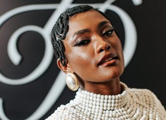 “Jantar Preto” reúne famosas como Bella Campos e Erika Januza no Rio Erika Januza (Foto: Fabiano Vieira/Divulgação)