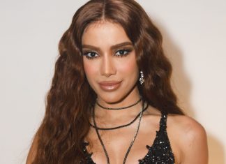 Anitta usa bolsa em forma de zebra de R$ 2,6 mil na 2ª festa de aniversário Anitta (Foto: Patricia Devoraes/Brazil News)