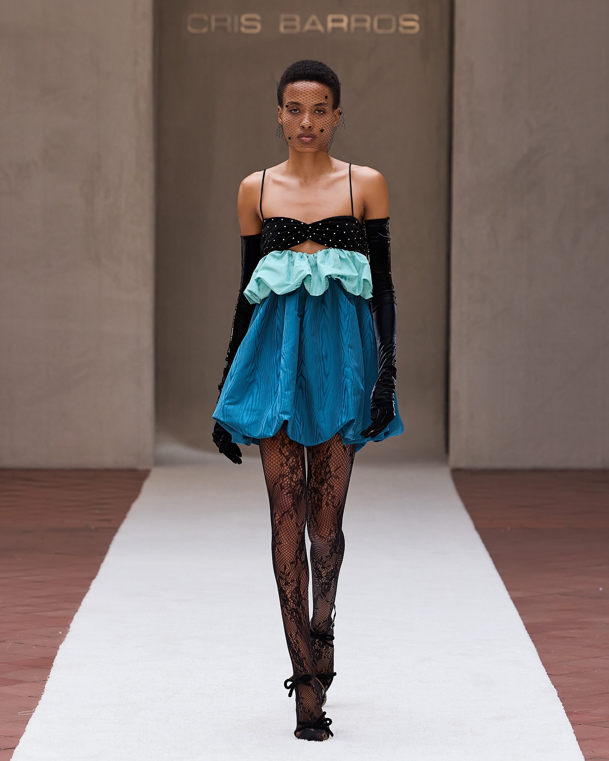 Desfile Cris Barros (Foto: Zé Takahashi/Divulgação)