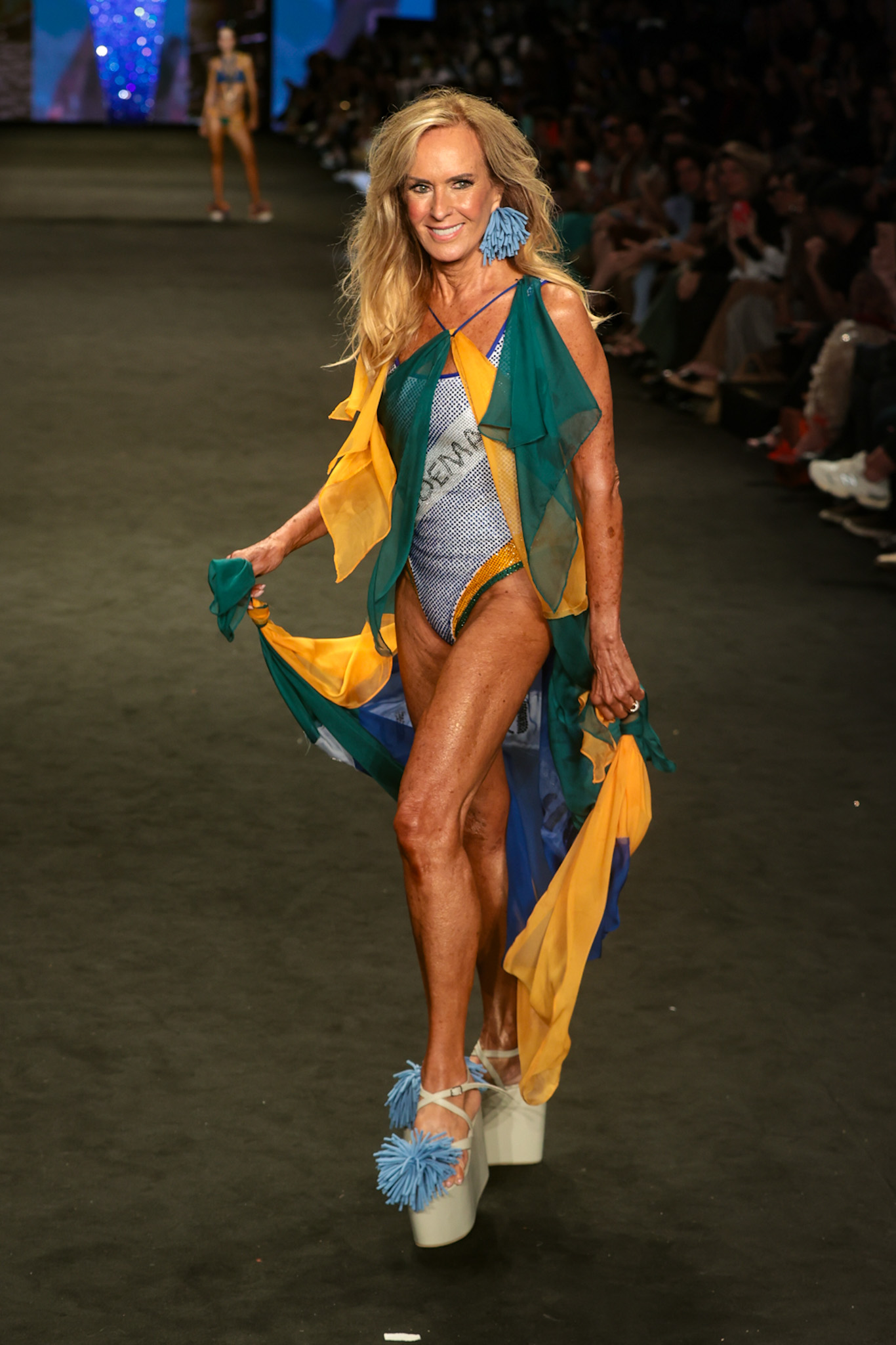 Helô Pinheiro no desfile da BlueMan (Foto: Victor Chapetta/Brazil News)