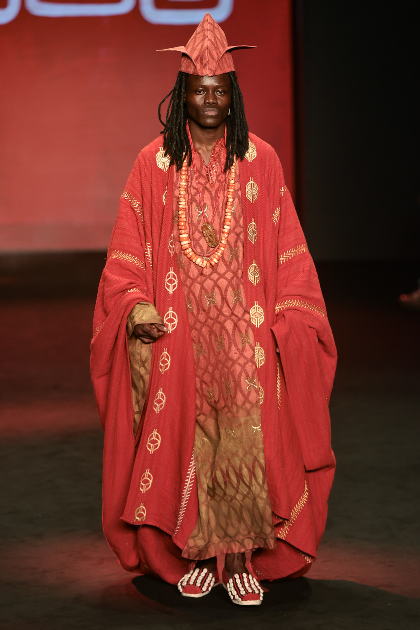 Desfile da novela "A Nobreza do Amor" no Rio Fashion Week (Foto: Victor Chapetta/Brazil News)