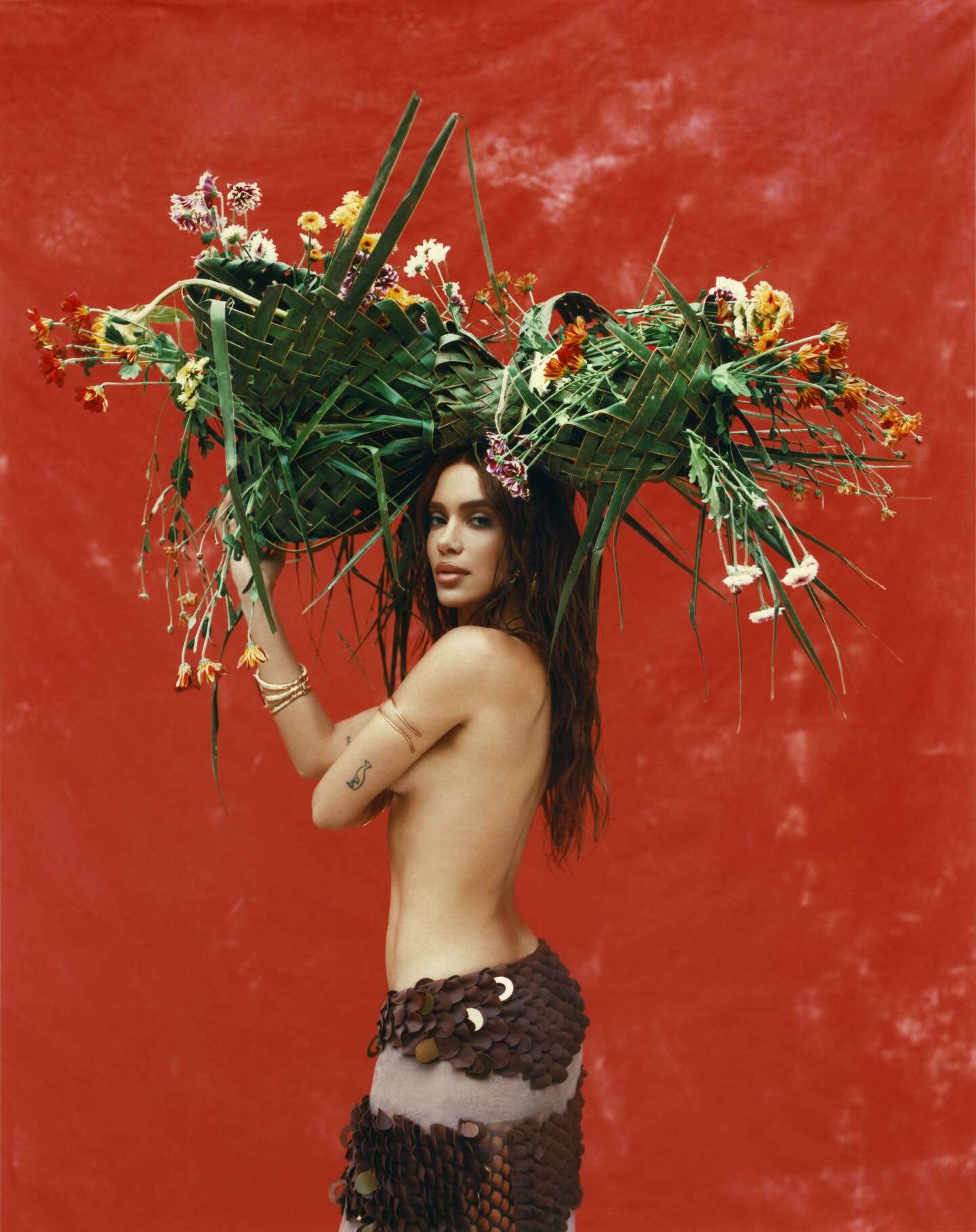 Anitta na capa de Equilibrivm (Foto: Mar+Vin/Divulgação)