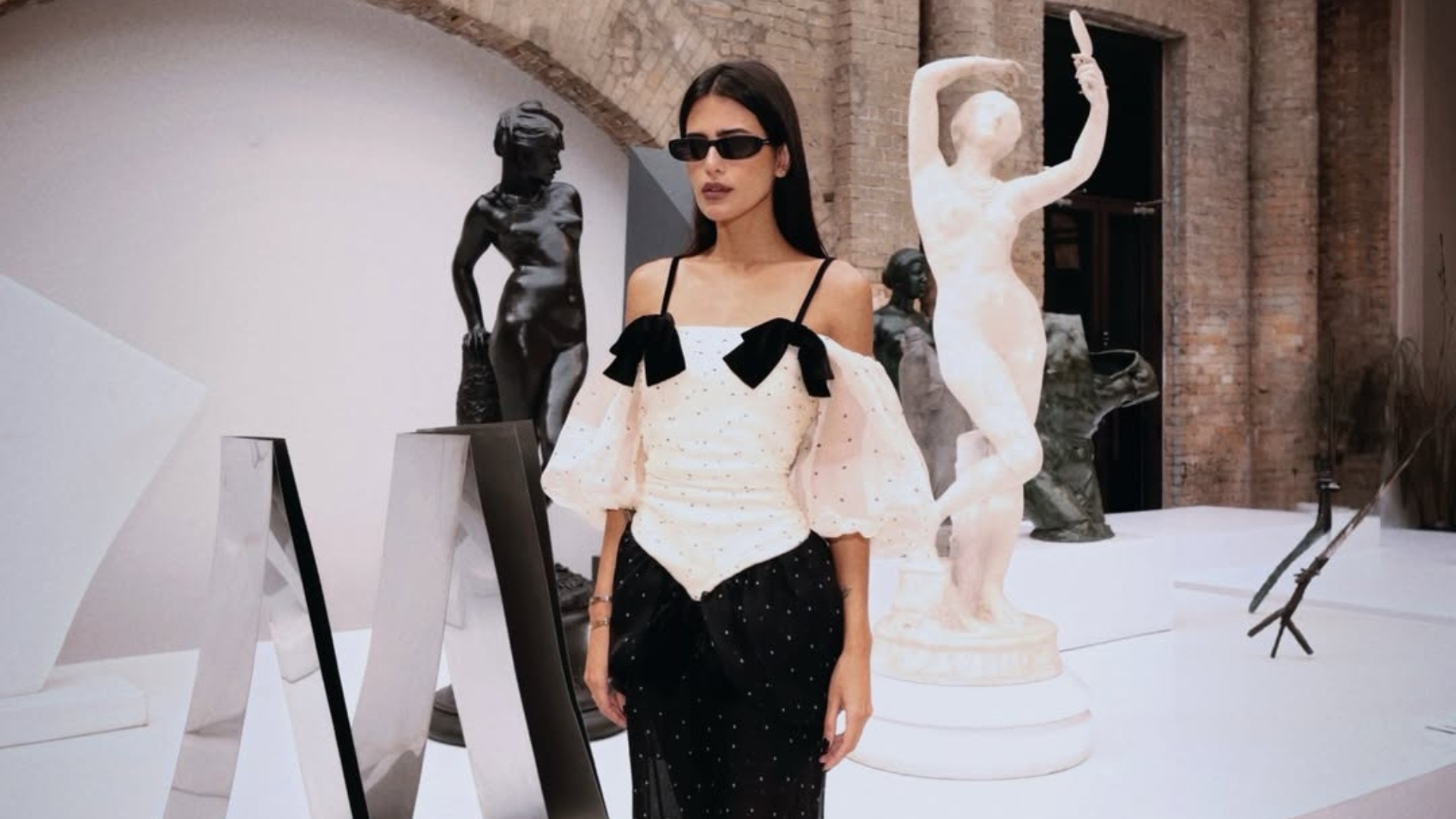 Anttónia no desfile da Cris Barros (Foto: @anttonia/Instagram/Reprodução)