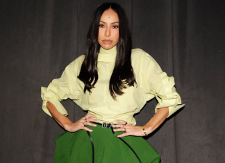 Sabrina Sato usa calça diferentona com mangas aplicadas no quadril de R$ 9,3 mil Sabrina Sato (Foto: @sabrinasato/Instagram/Reprodução)