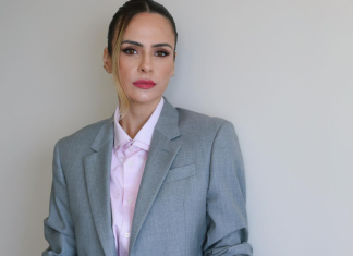 Ana Paula Renault usa alfaiataria assinada pela Sasha no Domingão; no Fantástico, conversa com Xuxa também terninho Ana Paula Renault (Foto: Reprodução/Instagram)