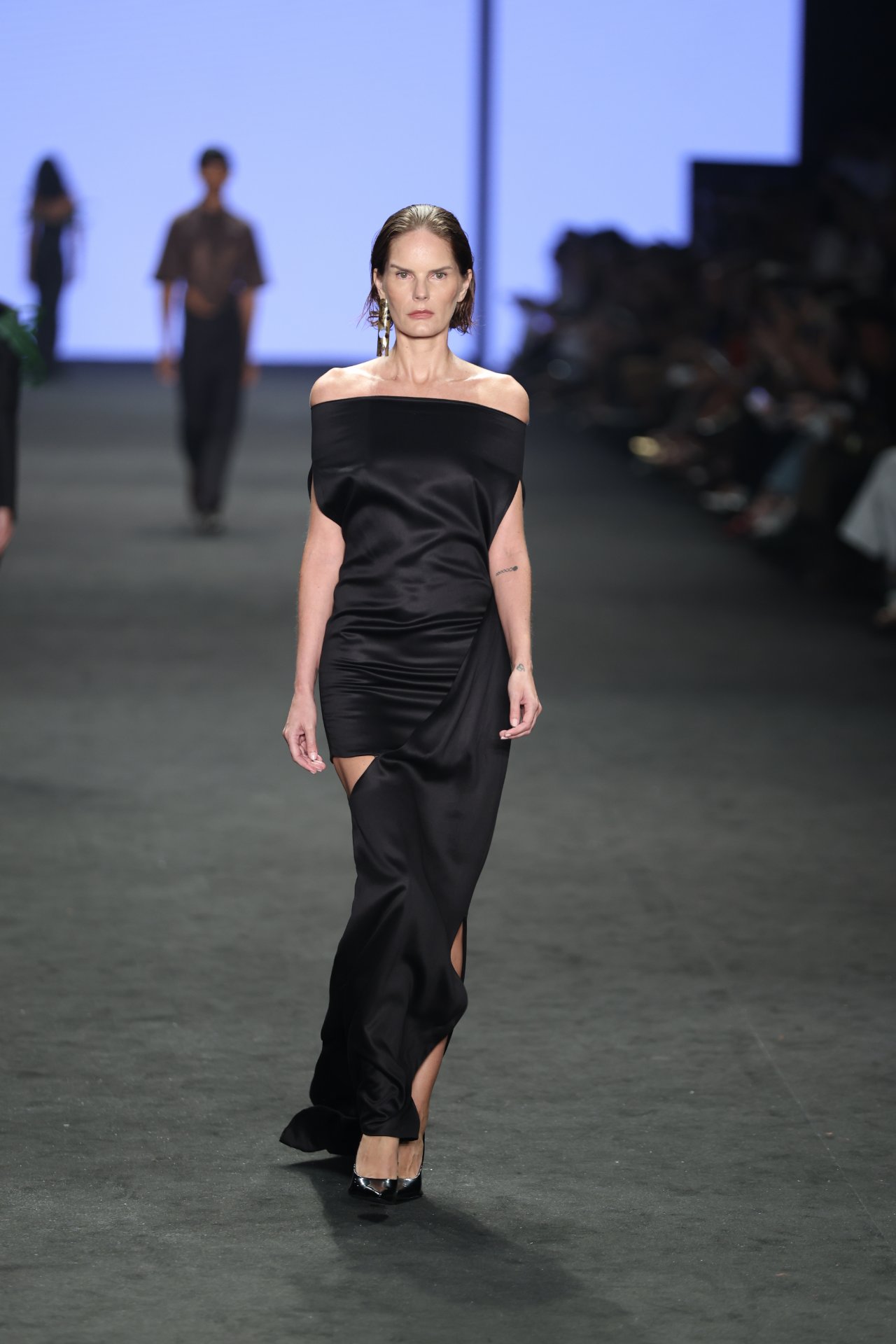 Marcelle Bittar no desfileda Normando (Foto: Daniel Pinheiro/Brazil News)